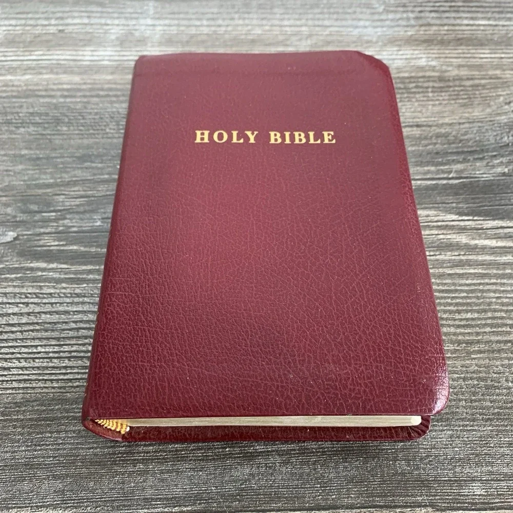 Holman KJV Burgundy Leather Large Print Compact Bible WOC in Red‎ Letter